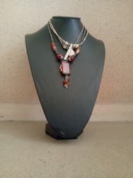 collier � vendre � l'unit�